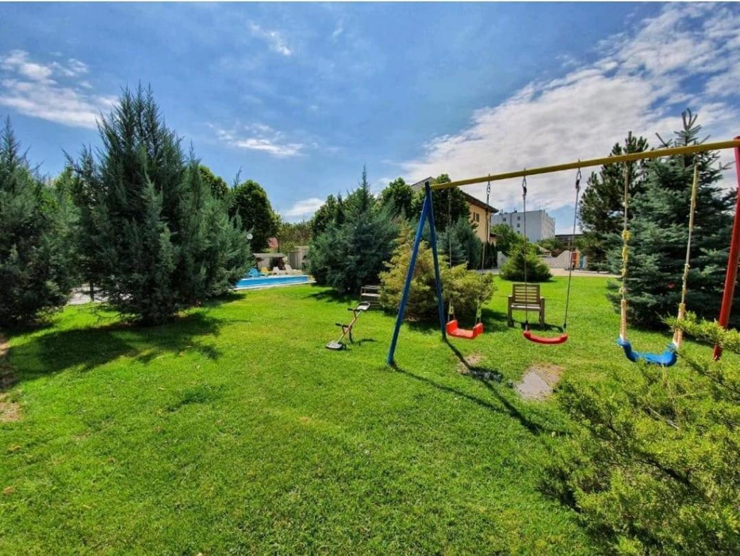 Tranzzit Airport Apartment II Otopeni Εξωτερικό φωτογραφία
