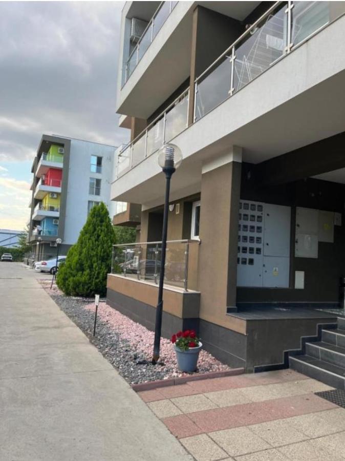 Tranzzit Airport Apartment II Otopeni Εξωτερικό φωτογραφία