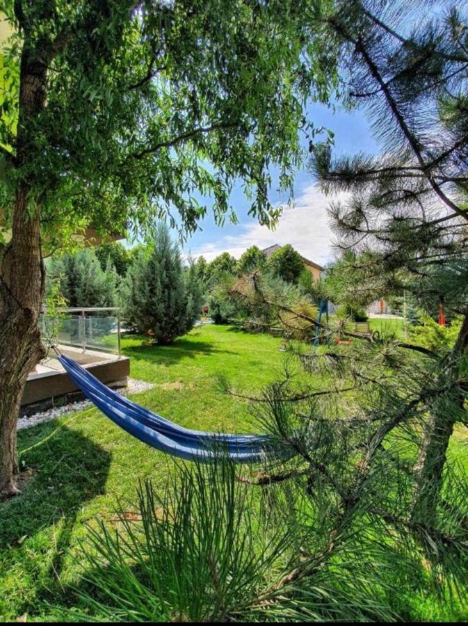 Tranzzit Airport Apartment II Otopeni Εξωτερικό φωτογραφία